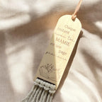 Marque-page bohème personnalisé en bois et macramé artisanal