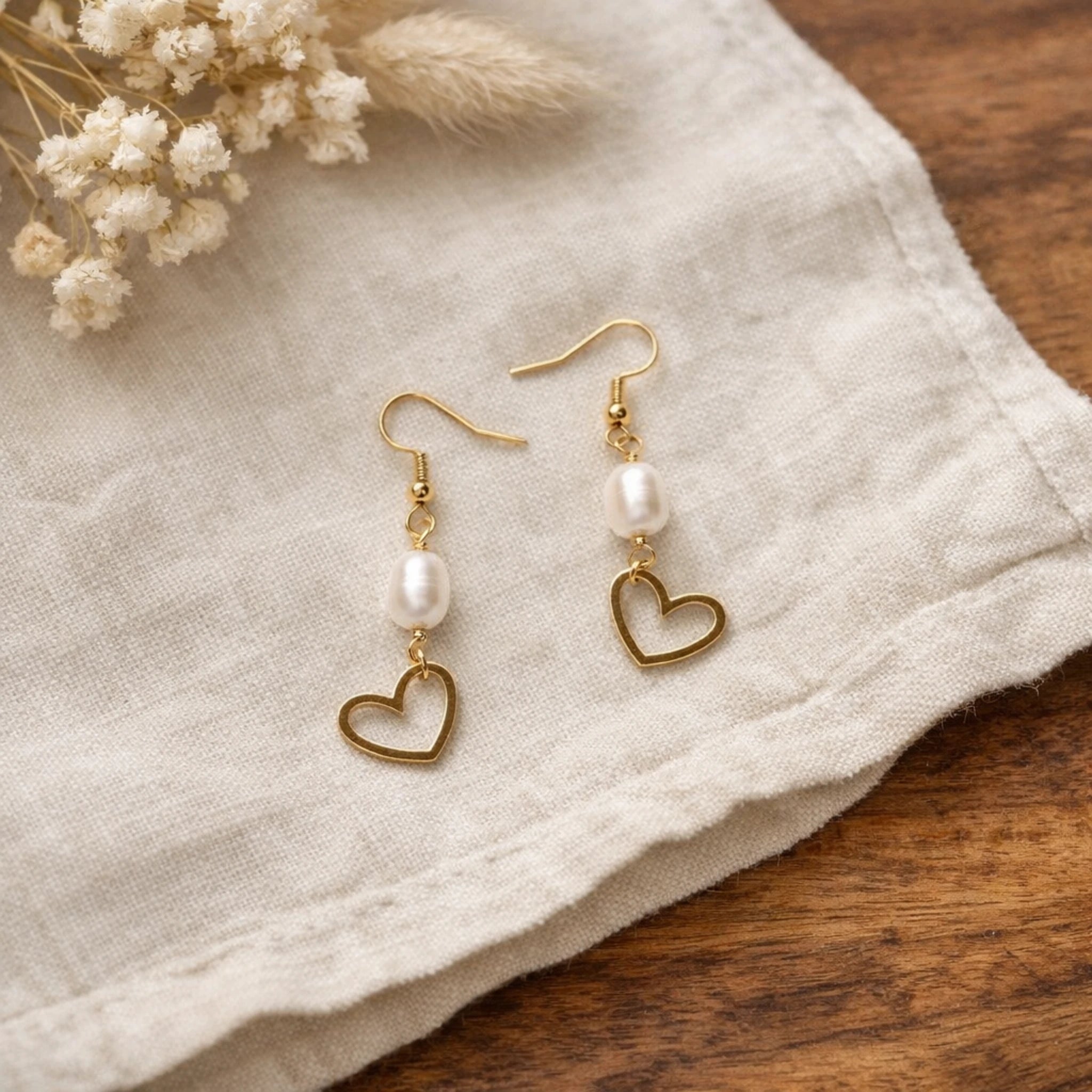 boucles d'oreille en acier inoxydable forme coeur et perle nacré