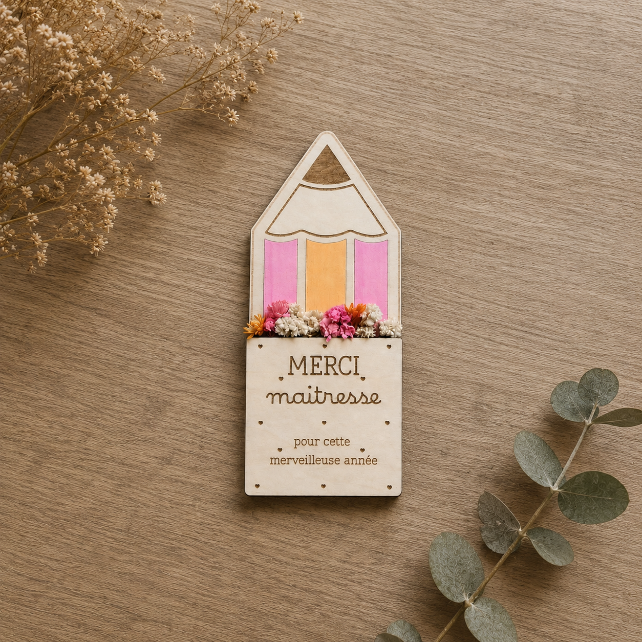 Magnet crayon fleuri personnalisé – Prénom ou profession au choix