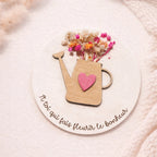 Aimant personnalisable avec un arrosoir et petit bouquet floral, fabrication artisanale 
